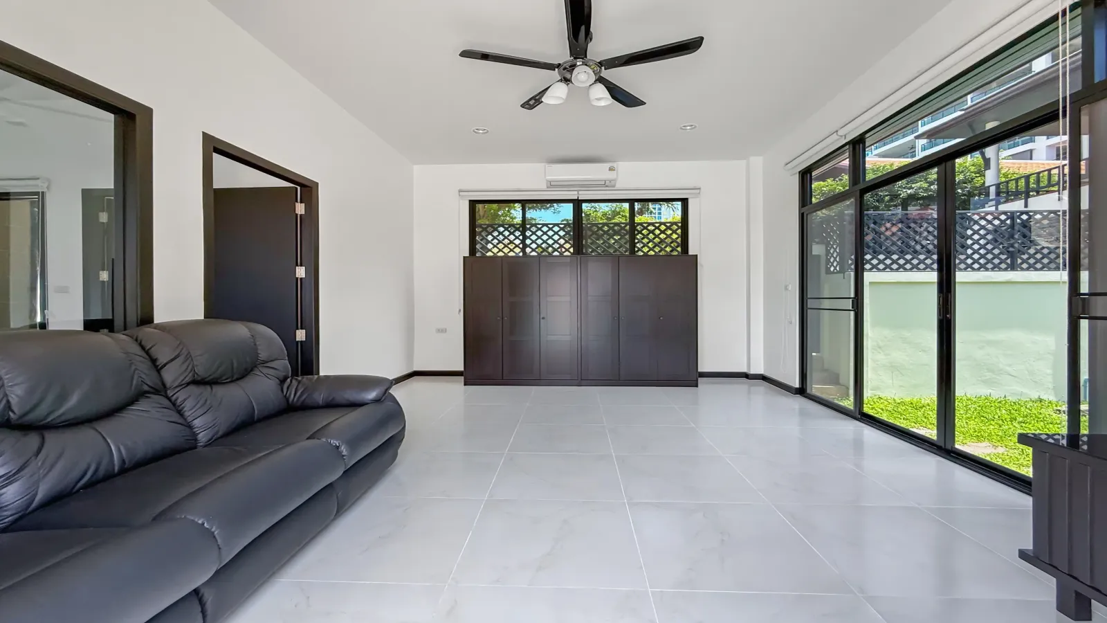 Pattaya, 4 Bedrooms Bedrooms, 0 ,5 BathroomsBathrooms,House,For Sale,0,2807