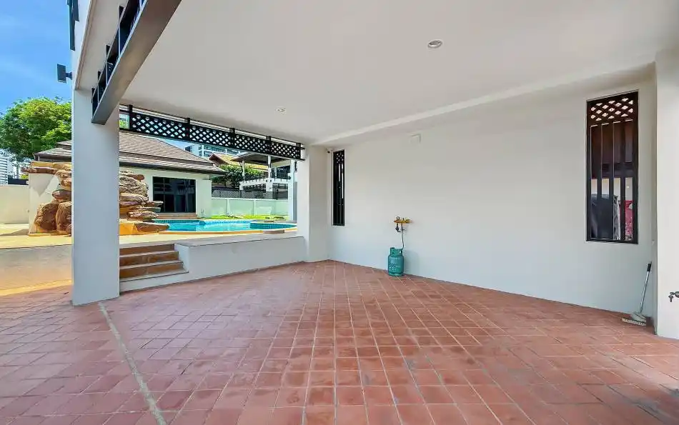 Pattaya, 4 Bedrooms Bedrooms, ,5 BathroomsBathrooms,House,For Sale,2807