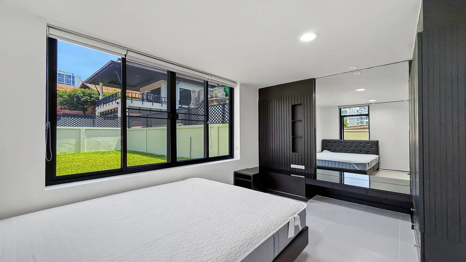 Pattaya, 4 Bedrooms Bedrooms, 0 ,5 BathroomsBathrooms,House,For Rent,0,2808