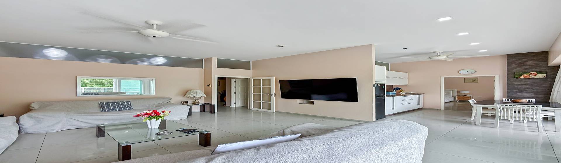 Pattaya, 3 Bedrooms Bedrooms, ,2 BathroomsBathrooms,Condo,For Rent,2,2819