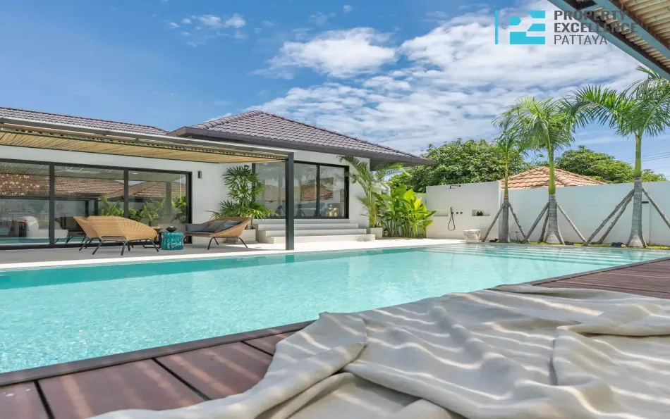 Pattaya, 5 Bedrooms Bedrooms, 0 ,5 BathroomsBathrooms,House,For Sale,0,2835