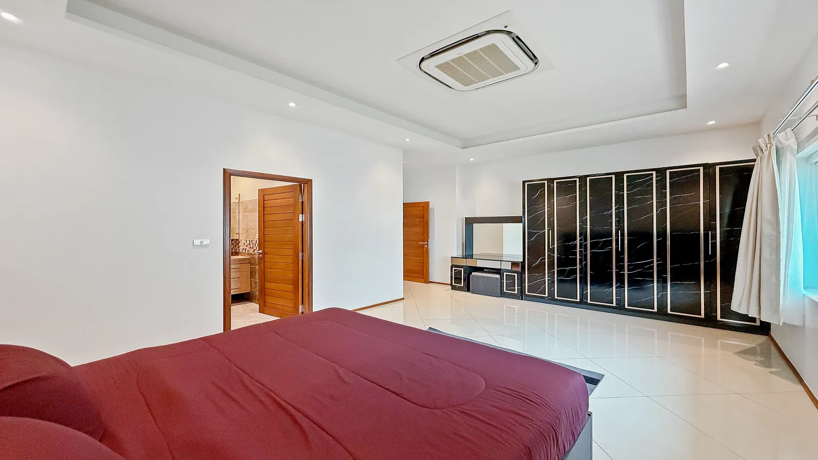 Pattaya, 3 Bedrooms Bedrooms, 0 ,3 BathroomsBathrooms,House,For Rent,0,2842