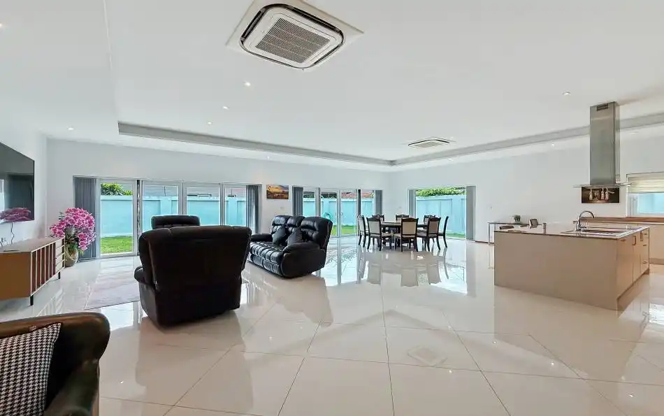 Pattaya, 3 Bedrooms Bedrooms, 0 ,3 BathroomsBathrooms,House,For Rent,0,2842