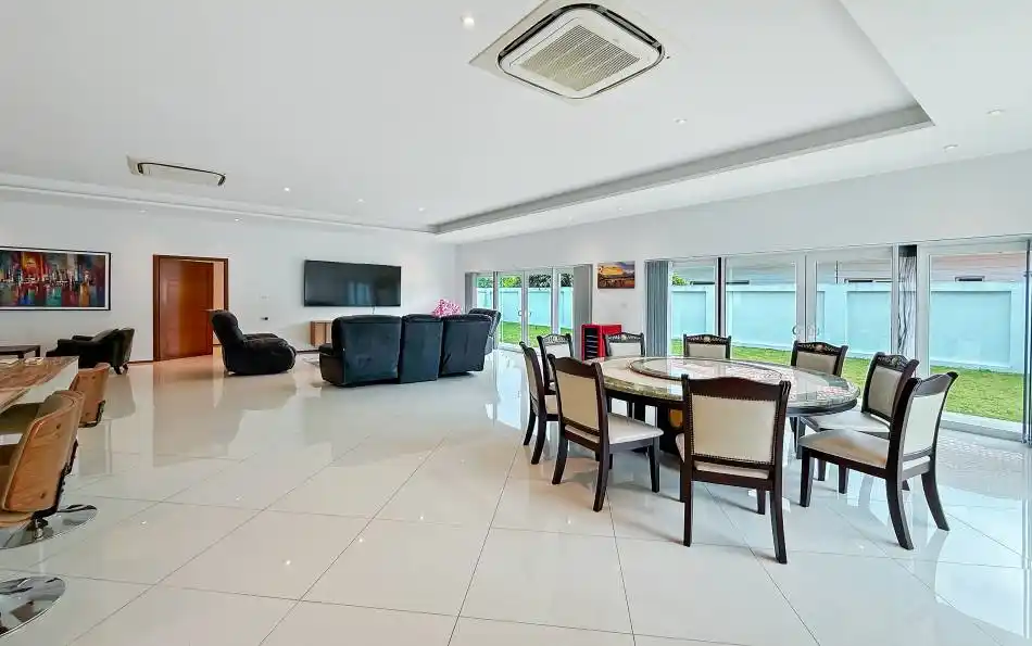 Pattaya, 3 Bedrooms Bedrooms, 0 ,3 BathroomsBathrooms,House,For Rent,0,2842