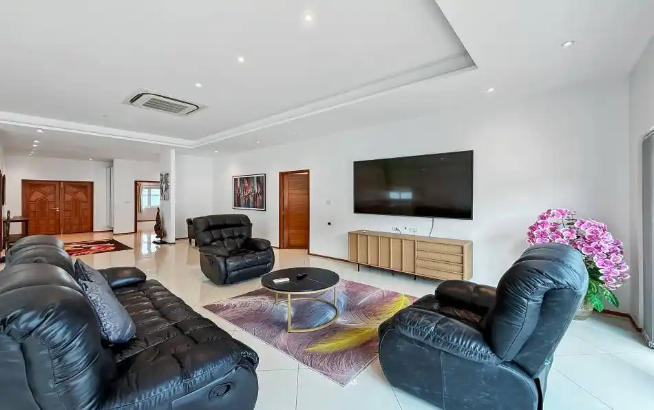 Pattaya, 3 Bedrooms Bedrooms, 0 ,3 BathroomsBathrooms,House,For Rent,0,2842