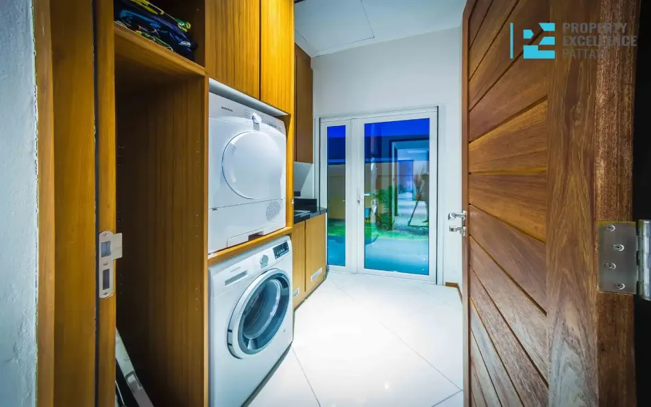 Pattaya, 3 Bedrooms Bedrooms, 0 ,3 BathroomsBathrooms,House,For Rent,0,2844