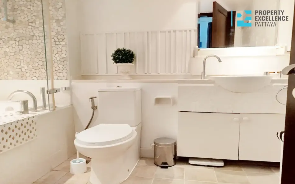 Great, 1-bedroom, Northshore, Pattaya, for sale, beach