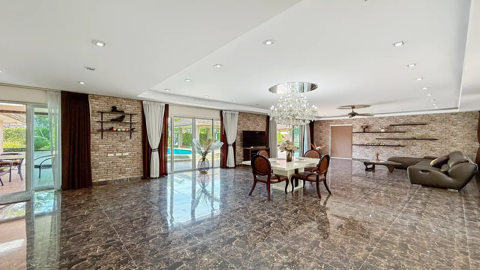 Pattaya, 3 Bedrooms Bedrooms, 0 ,4 BathroomsBathrooms,House,For Sale,0,2848