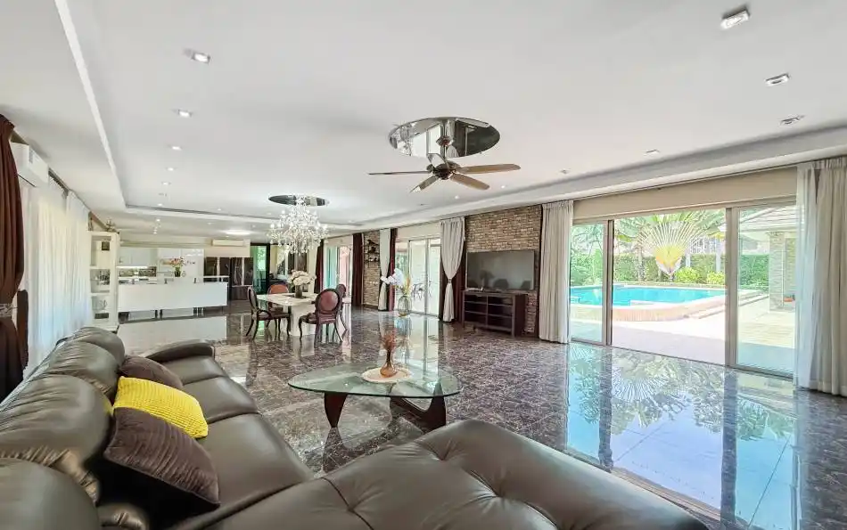 Pattaya, 3 Bedrooms Bedrooms, 0 ,4 BathroomsBathrooms,House,For Sale,0,2848
