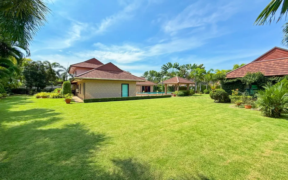 Pattaya, 3 Bedrooms Bedrooms, 0 ,4 BathroomsBathrooms,House,For Sale,0,2848
