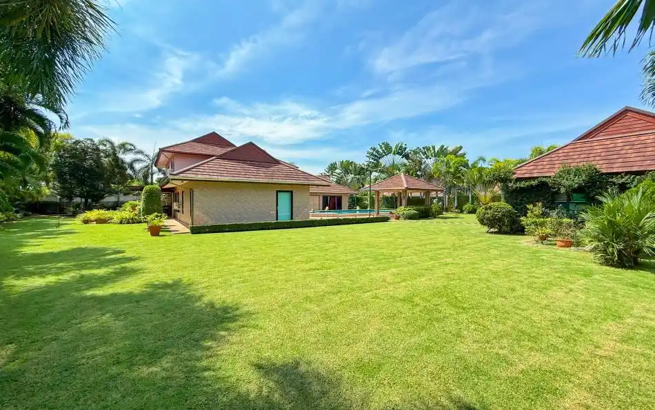 Pattaya, 3 Bedrooms Bedrooms, 0 ,4 BathroomsBathrooms,House,For Sale,0,2848