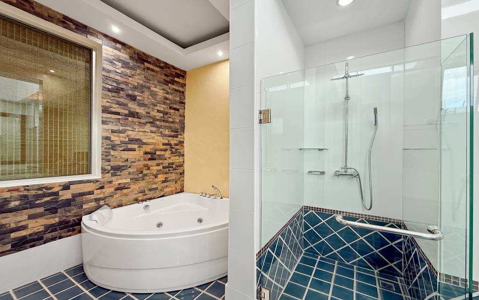 Pattaya, 4 Bedrooms Bedrooms, 0 ,4 BathroomsBathrooms,House,For Sale,0,2850