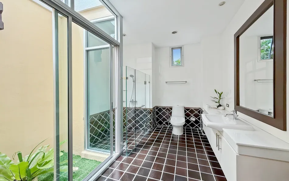 Pattaya, 4 Bedrooms Bedrooms, 0 ,4 BathroomsBathrooms,House,For Sale,0,2850