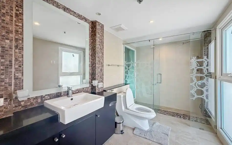 Pattaya, 2 Bedrooms Bedrooms, 0 ,3 BathroomsBathrooms,Condo,For Sale,16,2851