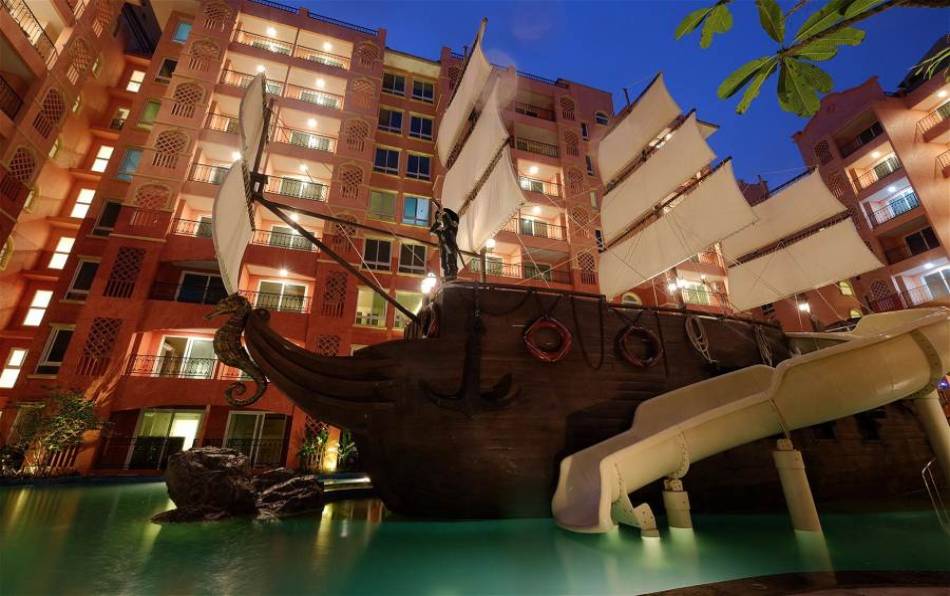 Pattaya, 2 Bedrooms Bedrooms, ,2 BathroomsBathrooms,Condo,For Sale,1348