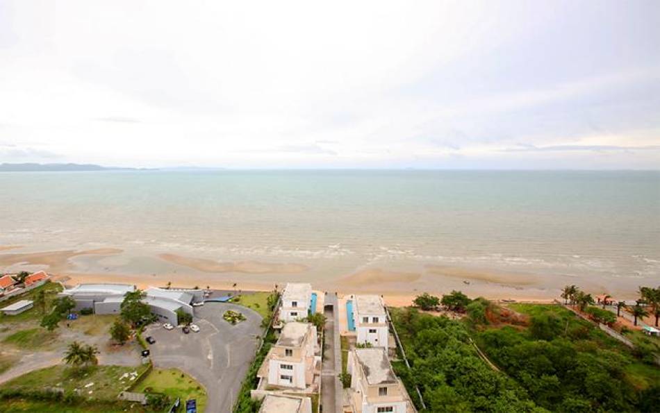 3 bedroom beachfront condo for rent in Jomtien, La Royale condo for rent, beachfront Jomtien for rent, Jomtien condos, Property Excellence, Jomtien Real Estate Agency