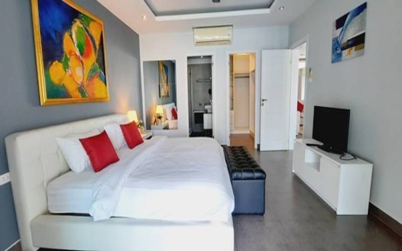 Very large, 2-bedroom, condo, for sale, Tudor Court, Pattaya, Pratumnak