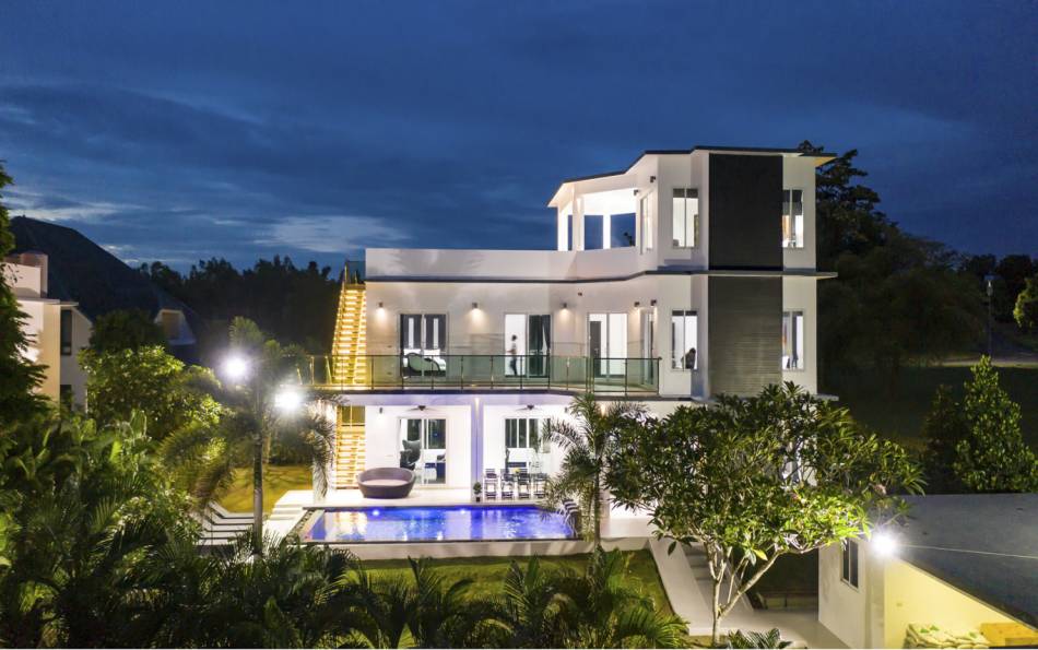 Luxury villa for sale in Pattaya, Phoenix Pattaya house for sale, house for sale Pattaya, luxury real estate Pattaya, Luxury real estate agent Pattaya, Property Excellence