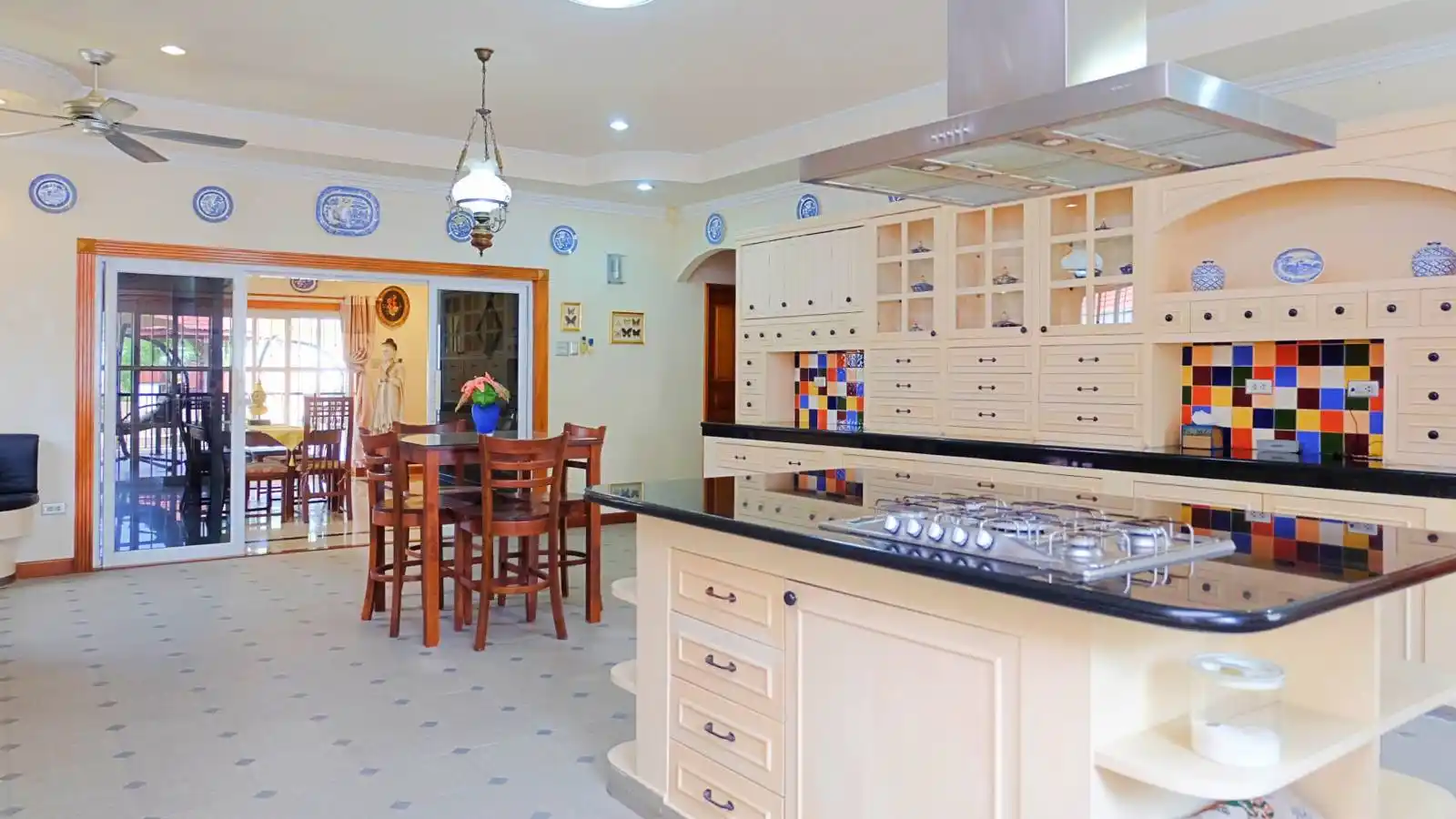 Pattaya, 10 Bedrooms Bedrooms, ,14 BathroomsBathrooms,House,For Sale,1527