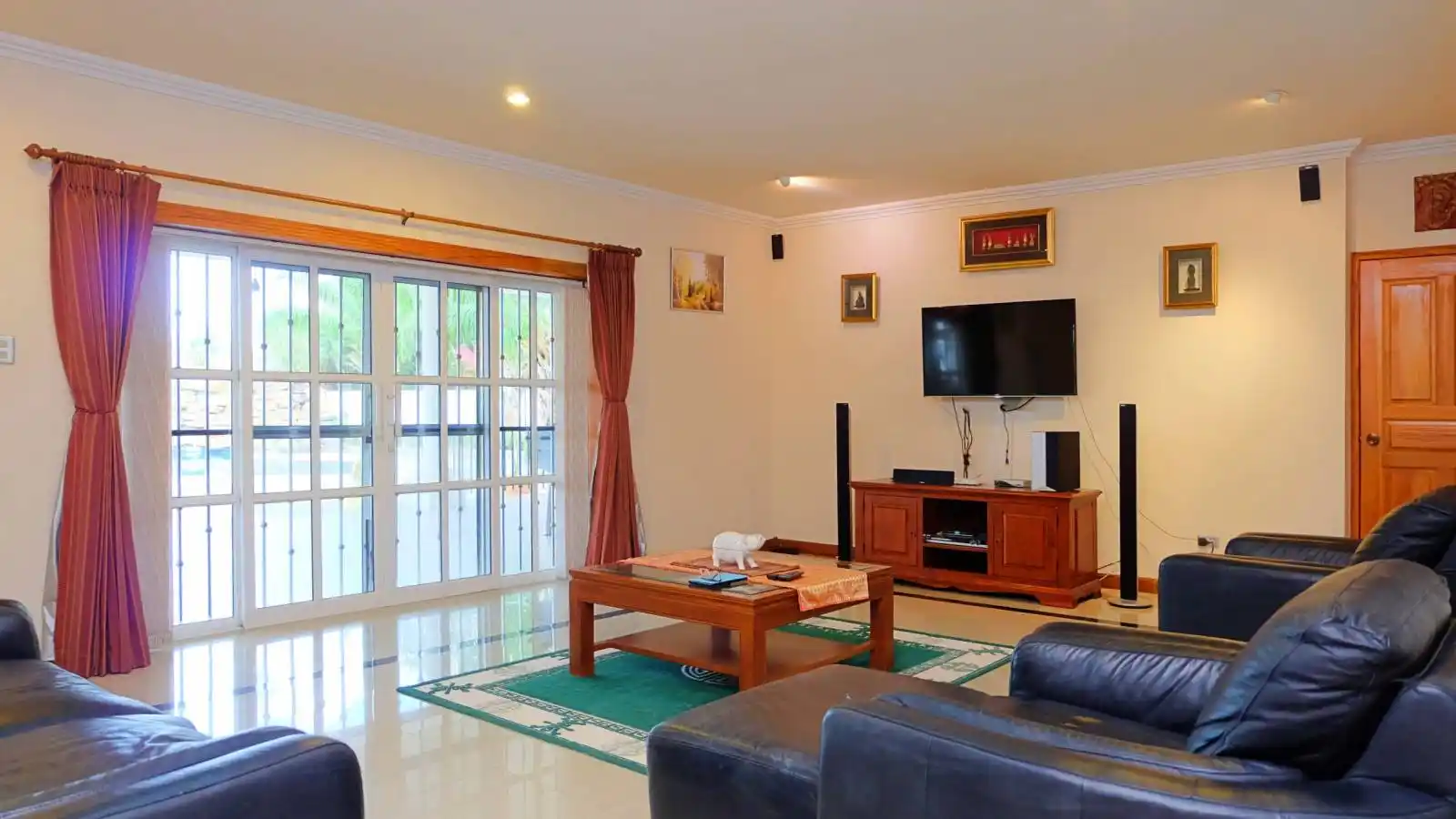 Pattaya, 10 Bedrooms Bedrooms, ,14 BathroomsBathrooms,House,For Sale,1527