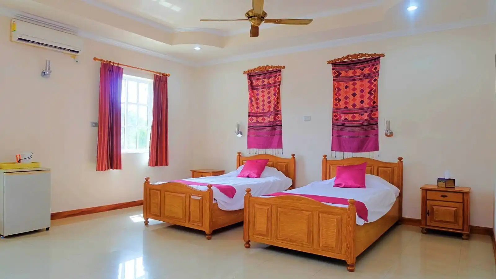 Pattaya, 10 Bedrooms Bedrooms, ,14 BathroomsBathrooms,House,For Sale,1527