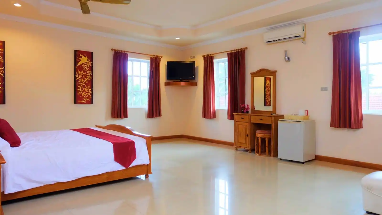 Pattaya, 10 Bedrooms Bedrooms, ,14 BathroomsBathrooms,House,For Sale,1527