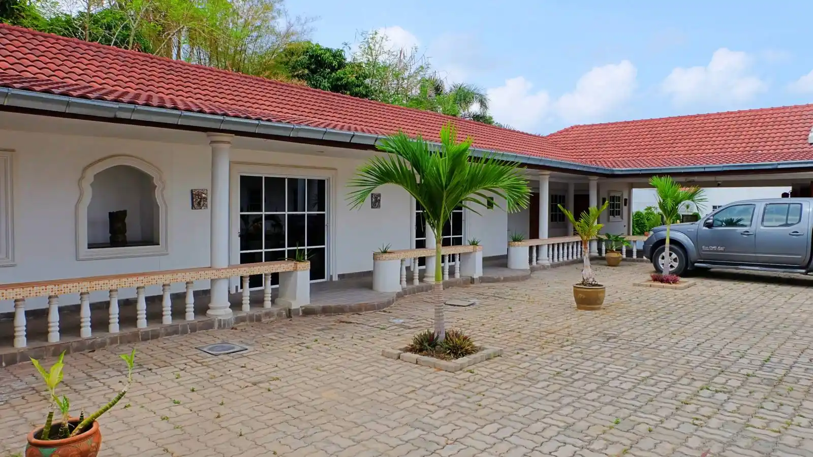 Pattaya, 10 Bedrooms Bedrooms, ,14 BathroomsBathrooms,House,For Sale,1527