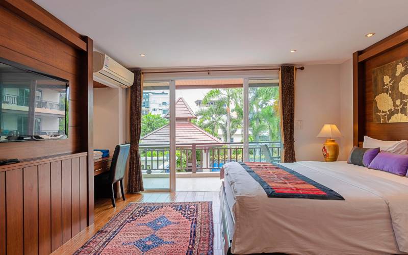 Large, 2-bedroom, condo, Jomtien, for sale, exclusive, beach