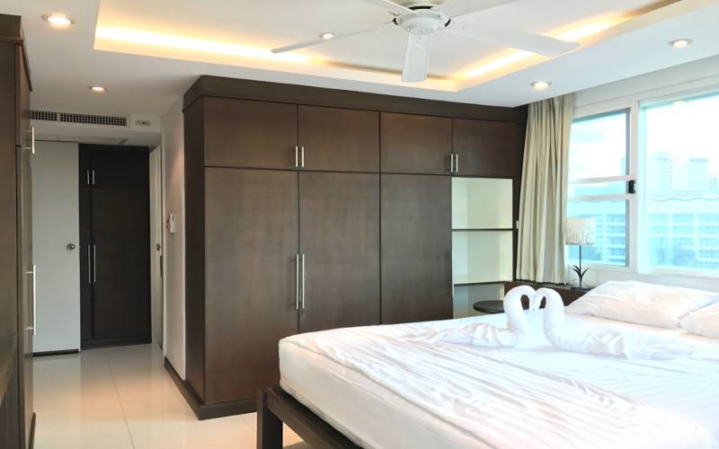 Large, 2-bedroom, condo, Nova Atrium, for sale, Central, Pattaya, nightlife