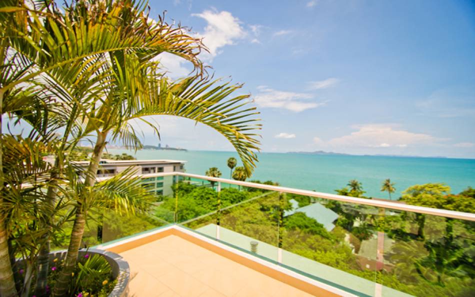 2 bedroom beachfront condo for rent Wongamat, Beachfront condo for rent Pattaya, Laguna Heights Wongamat for rent, Wongamat rental, beachfront rental Pattaya, Property Excellence