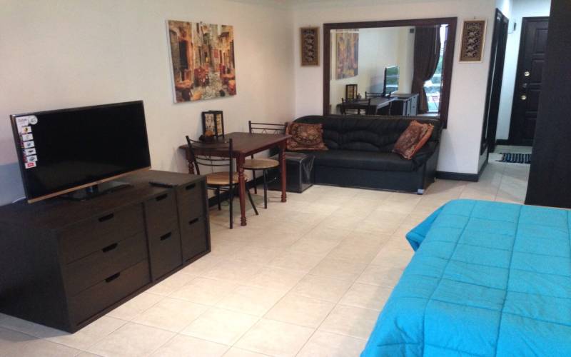 Cheap, studio, for rent, Jomtien, View Talay 2B, Thappraya Road, close to the beach