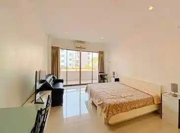 Bargain, studio, for rent, Pratumnak Hill, Jomtien Hills