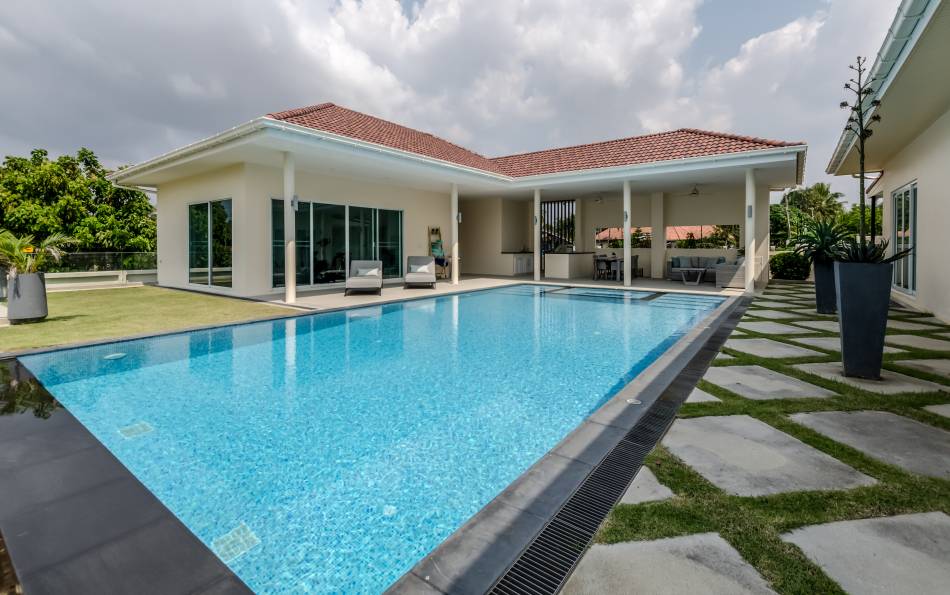 5-bedroom, house, Mabprachan Lake, East Pattaya, sitting tenant, swimming pool