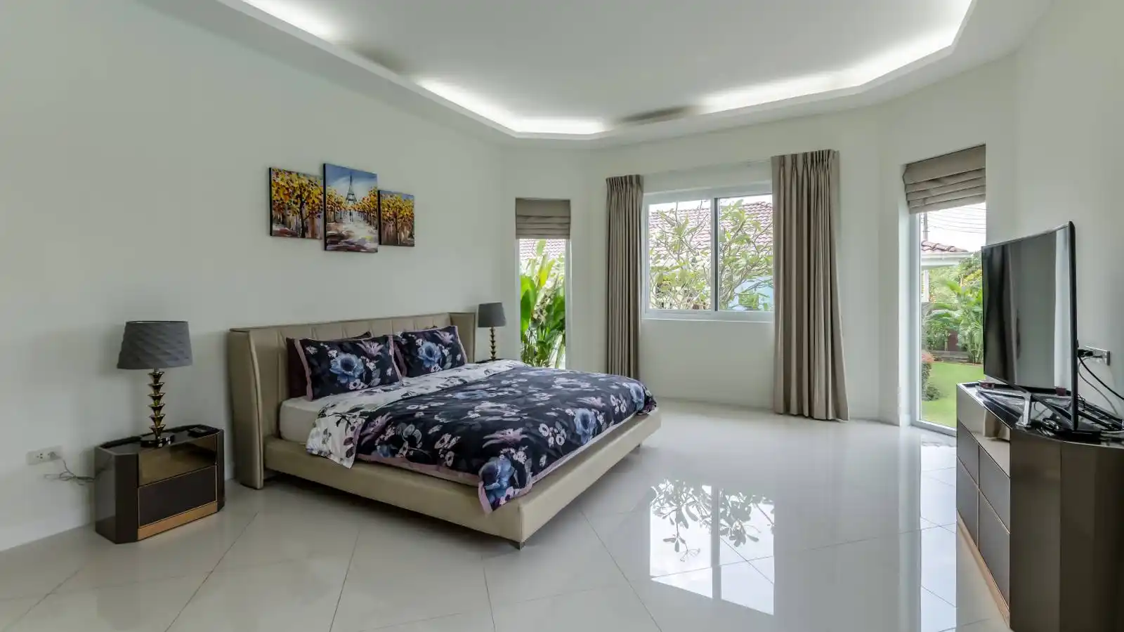 5-bedroom, house, Mabprachan Lake, East Pattaya, sitting tenant, swimming pool