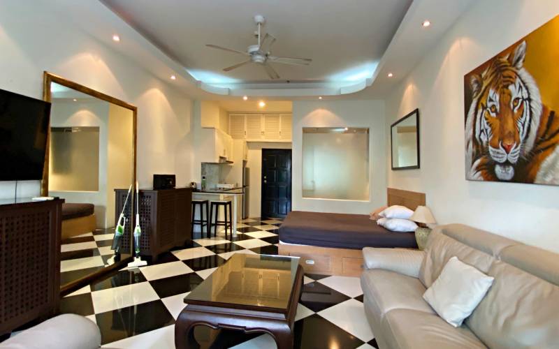 Top-floor, studio, View Talay 5D, Pattaya side, Jomtien, for rent
