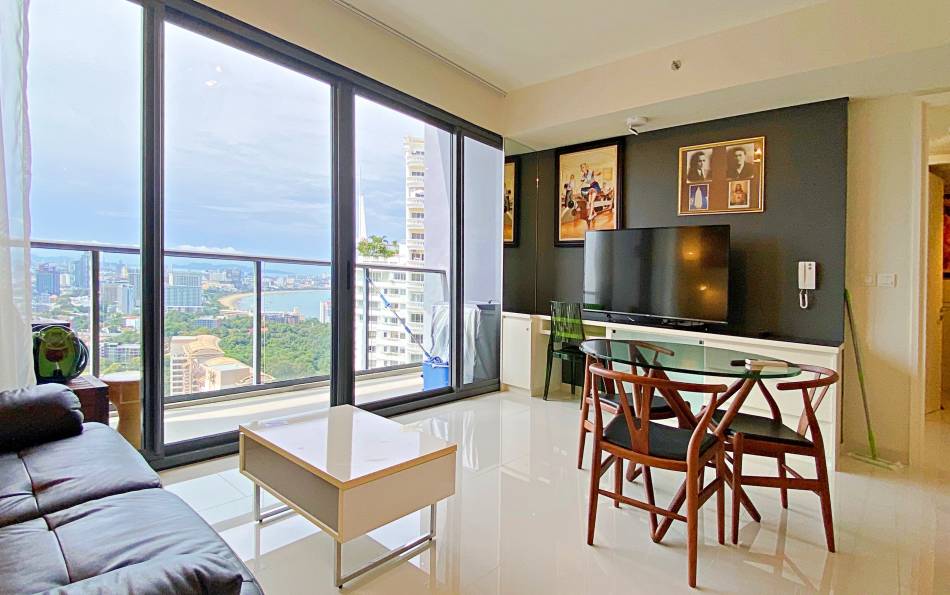 2-bedroom, beachfront, condo, for rent, Wongamat, beach, Zire, Pattaya