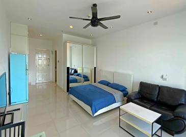 Mid-floor, studio unit, for rent, ocean view, View Talay 5D, Jomtien, ocean view