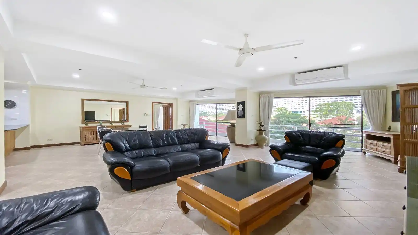 2-bedroom, condo, View Talay 2B, for sale, Jomtien, low floor, company name