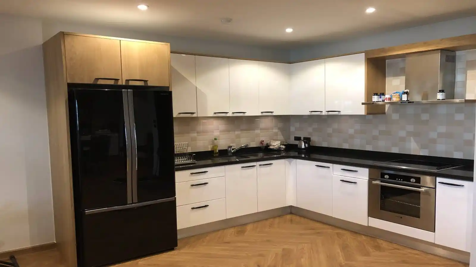 large, condo, fully renovated, for sale, Cozy Beach, Pattaya, large balcony, ocean view