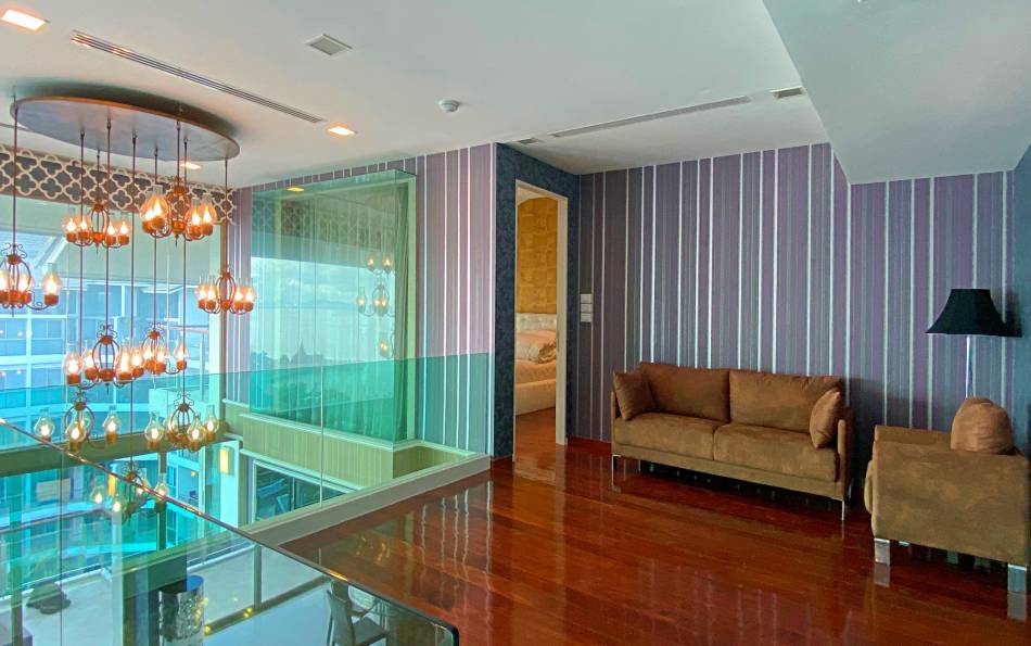 stunning, 3-bedroom, Penthouse, for sale, Wongamat beach, Pattaya, large balcony