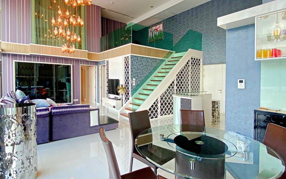 stunning, 3-bedroom, Penthouse, for sale, Wongamat beach, Pattaya, large balcony