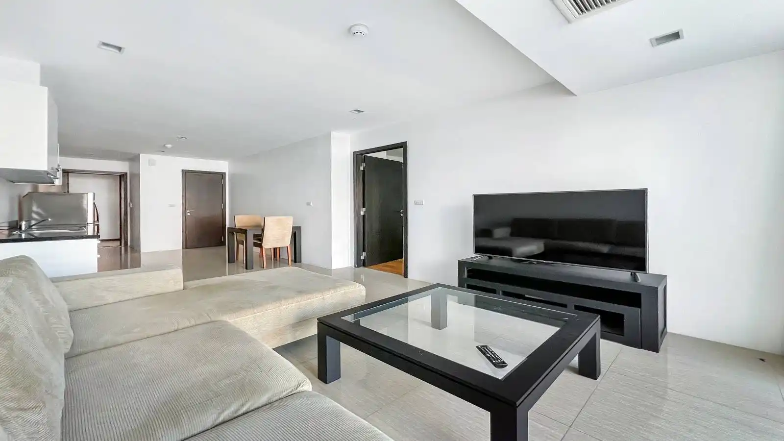 Sitting tenant, rental return, seller finance, condo for sale, Cozy Beach, Pattaya, investment