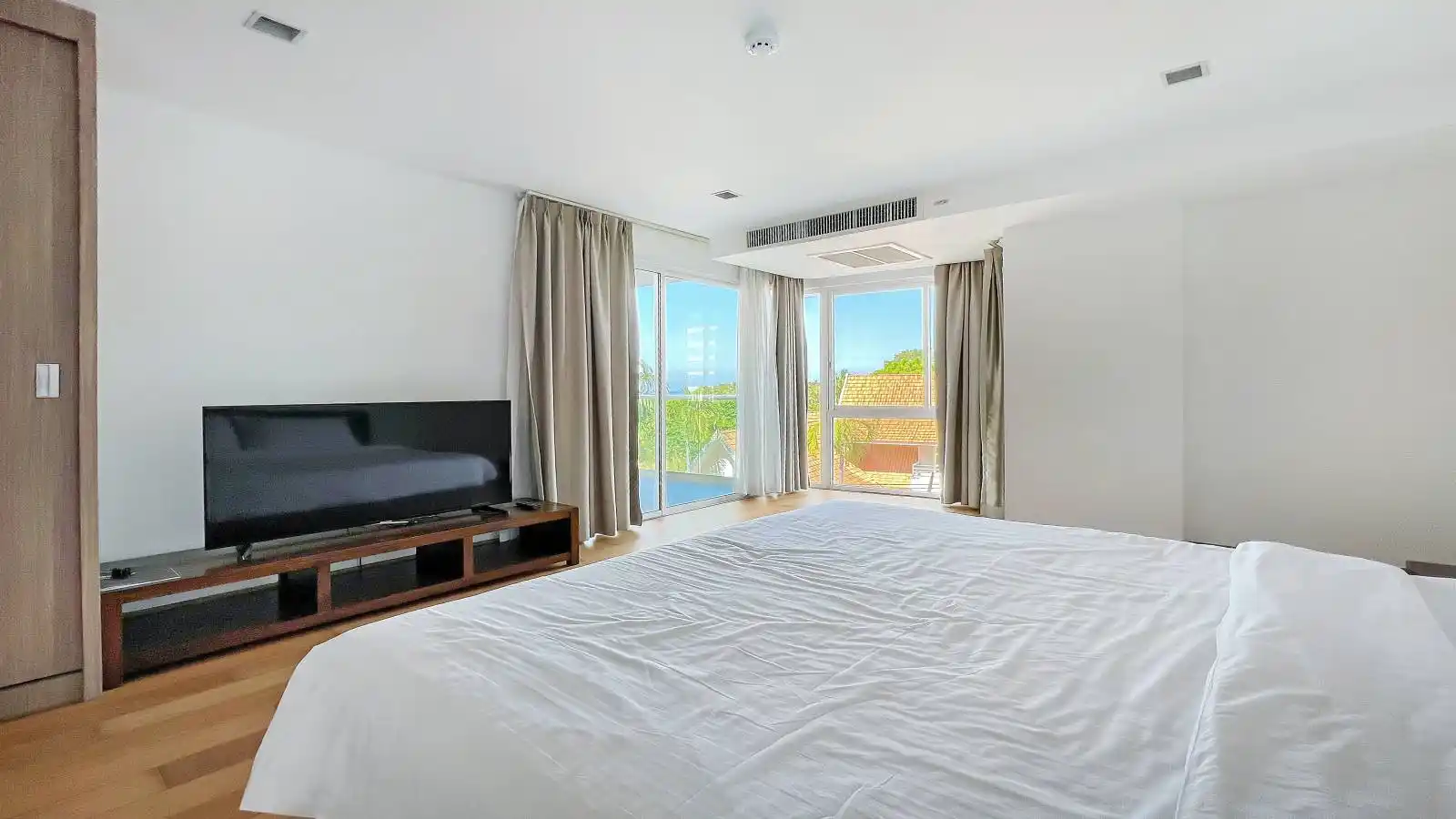 Cond for rent, Spacious, 2-bedroom condo, Cozy Beach, Elegance Condominium, Pattaya