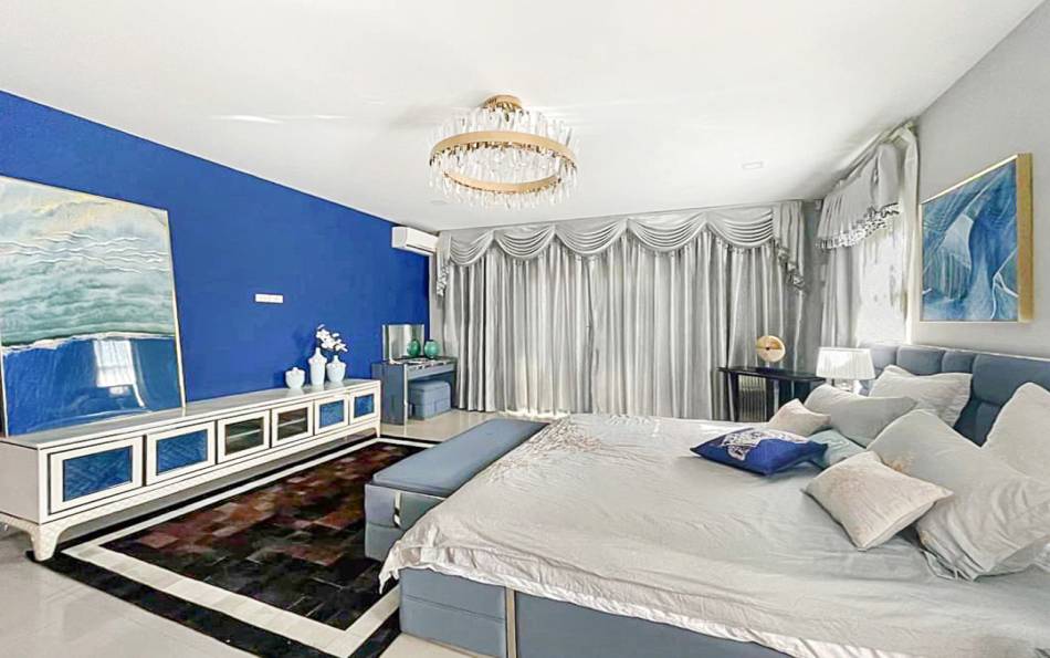 6-bedroom, Pool Villa, Huay Yai, for sale, large land plot, 