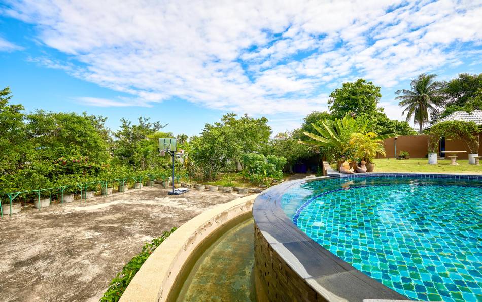 6-bedroom, pool villa, for sale, Mabprachan Lake, large land, East Pattaya