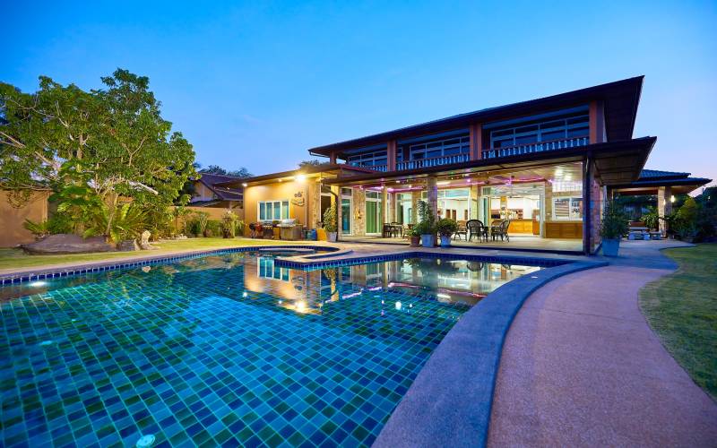6-bedroom, pool villa, for sale, Mabprachan Lake, large land, East Pattaya