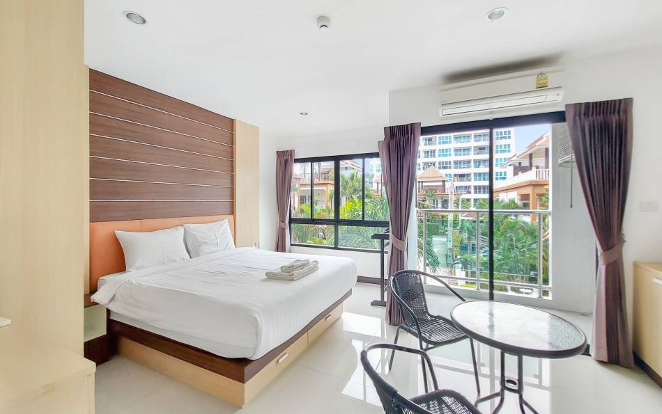 Studio condo for rent on Pratumnak, Arunothai condominium rental, properties for rent in Pattaya, Property Excellence, Pattaya real estate