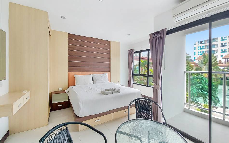 Studio condo for rent on Pratumnak, Arunothai condominium rental, properties for rent in Pattaya, Property Excellence, Pattaya real estate