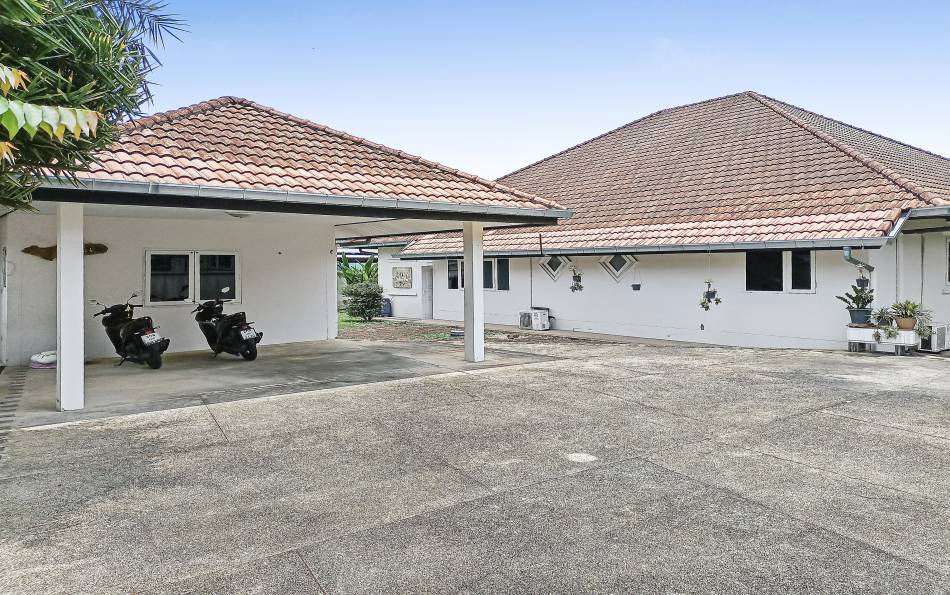 Impressive Pool Villa, Nong Plalai Pattaya, Close to Pattaya, Nong Plalai Real Estate - Property Excellence