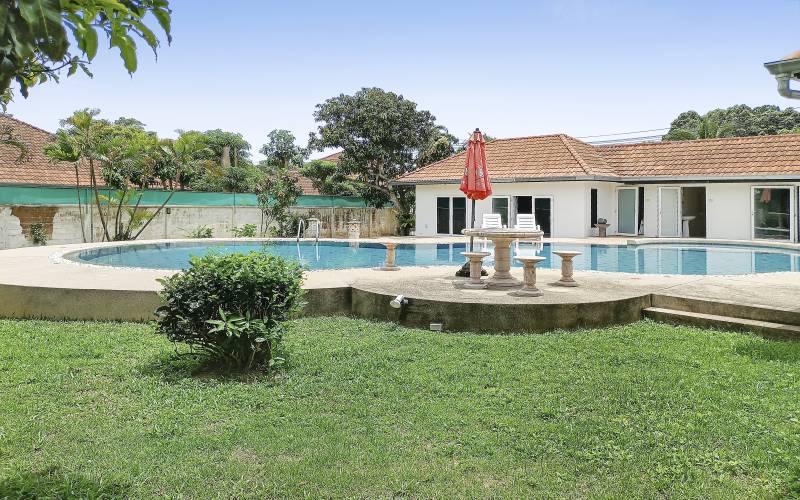 3-bedroom pool villa, Pool villa for rent, Nongplalai Pattaya, 